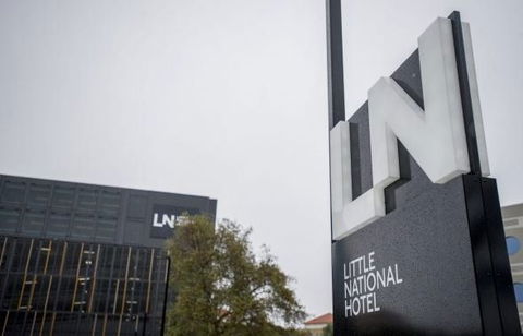 Little National Hotel - Darwin Holiday 1