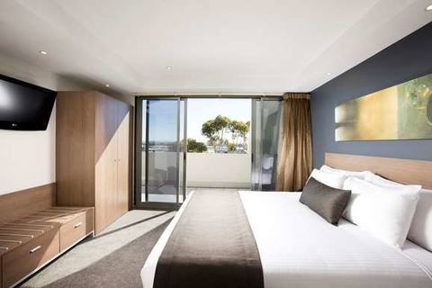 Mantra Tullamarine Hotel - Darwin Holiday 1