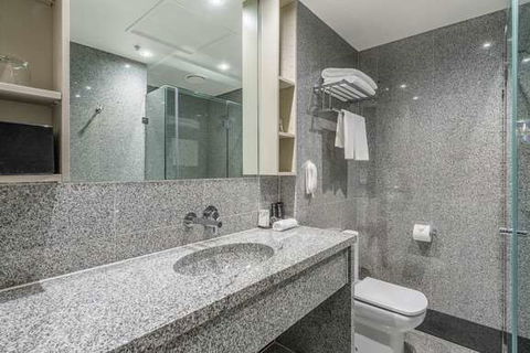 Mantra Tullamarine Hotel - Darwin Holiday 6