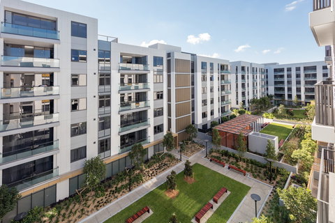 Meriton Suites Sydney Airport - Darwin Holiday 0