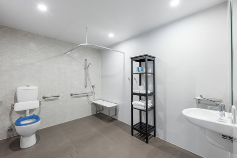 Meriton Suites Sydney Airport - Darwin Holiday 10