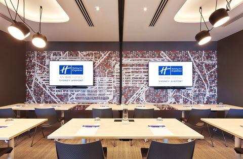 Holiday Inn Express Sydney Airport - Darwin Holiday 10