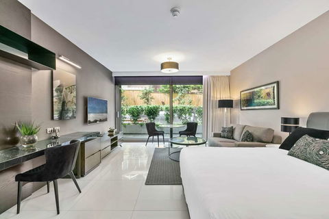 Good Life Suites - Darwin Holiday 11