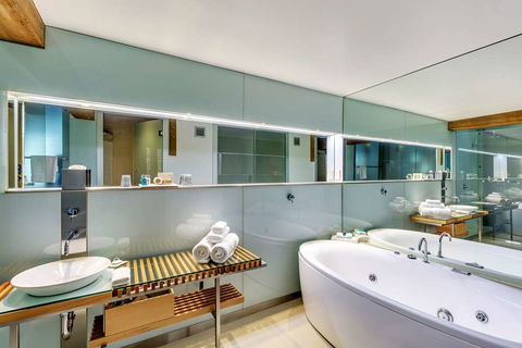 The Henry Jones Art Hotel - Darwin Holiday 4