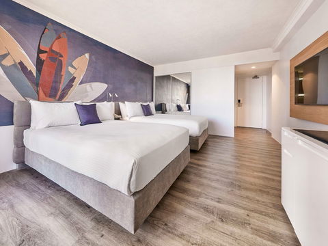 Novotel Surfers Paradise - Darwin Holiday 5