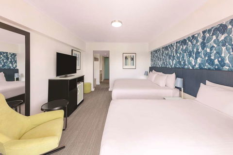 Vibe Hotel Gold Coast - Darwin Holiday 4