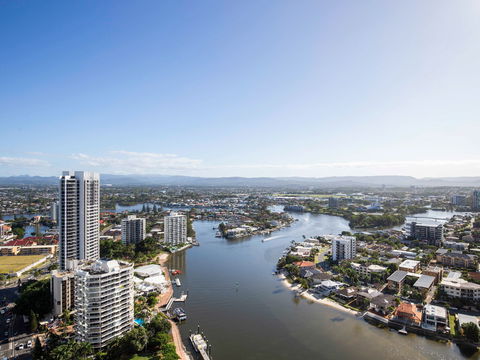 Mantra Towers of Chevron Surfers - Darwin Holiday 3