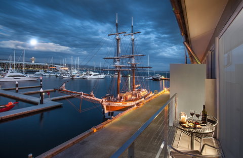 Somerset on the Pier - Darwin Holiday 12