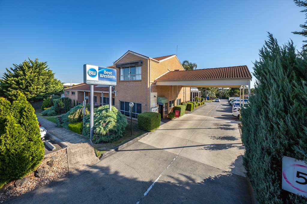 Attwood VIC Darwin Holiday