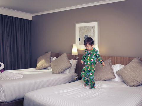 Mercure Hotel Parramatta - Darwin Holiday 16