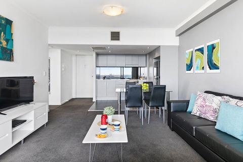 Astra Apartments Parramatta - Darwin Holiday 6