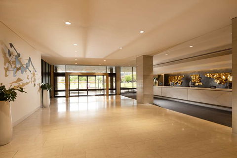 Hilton Adelaide - Darwin Holiday 2