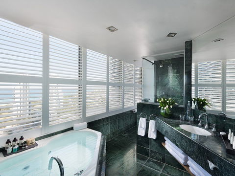 Sofitel Gold Coast - Darwin Holiday 1