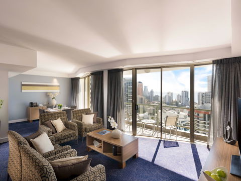 Sofitel Gold Coast - Darwin Holiday 12