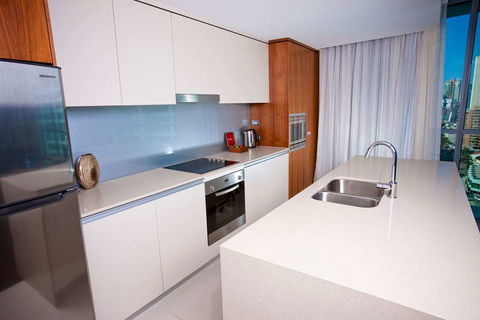 Wyndham Surfers Paradise Resort - Darwin Holiday 16