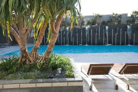 Mantra Circle on Cavill - Darwin Holiday 3