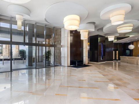 Mantra Towers of Chevron Surfers - Darwin Holiday 5