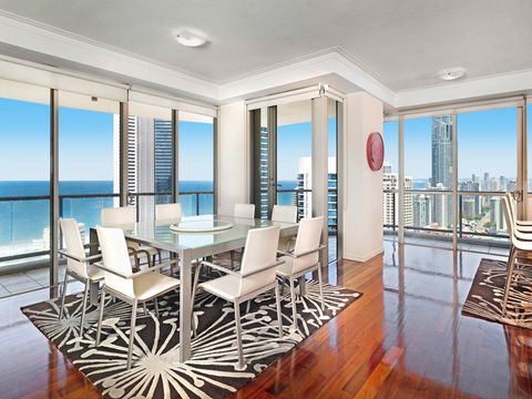 Mantra Towers of Chevron Surfers - Darwin Holiday 13