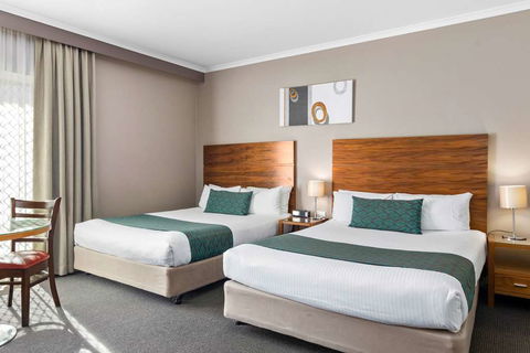 Quality Hotel Dickson - Darwin Holiday 2