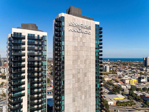 Imagine Marco - Darwin Holiday 0