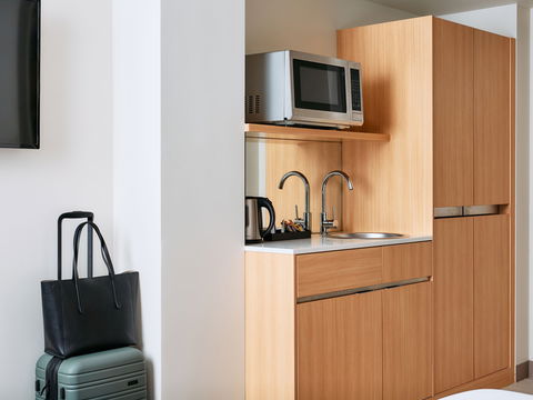 Mercure Melbourne Southbank - Darwin Holiday 8