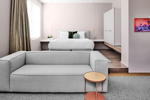 The Prince - Darwin Holiday 12