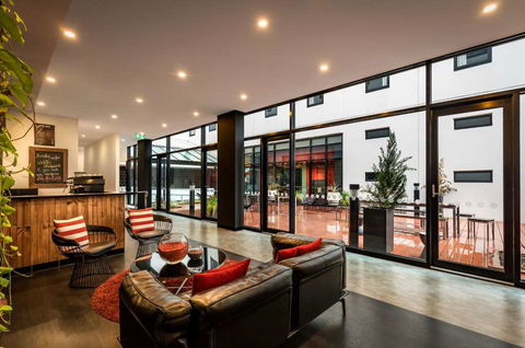 Essence Hotel Carlton - Darwin Holiday 2