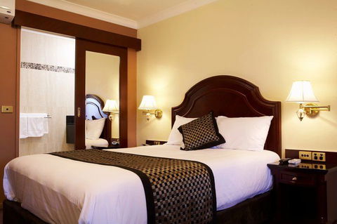 Albury Georgian - Darwin Holiday 2