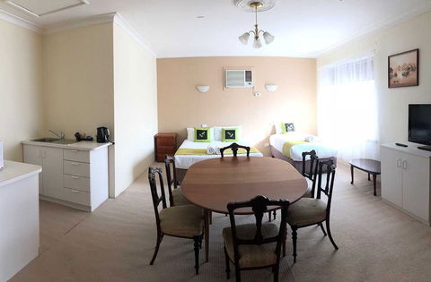 Meramie Motor Inn - Darwin Holiday 5