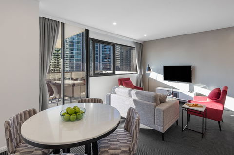 Meriton Suites Kent Street - Darwin Holiday 6
