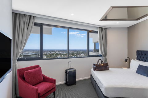 Meriton Suites Kent Street - Darwin Holiday 8