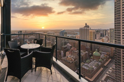 Meriton Suites Pitt Street - Darwin Holiday 0