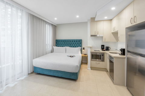 Meriton Suites Pitt Street - Darwin Holiday 7