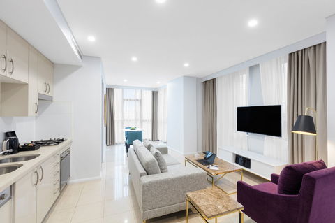 Meriton Suites Pitt Street - Darwin Holiday 8