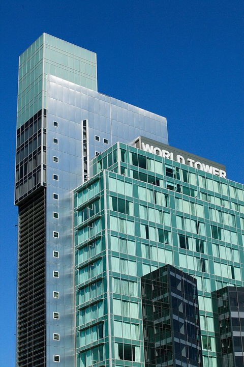 Meriton Suites World Tower - Darwin Holiday 0