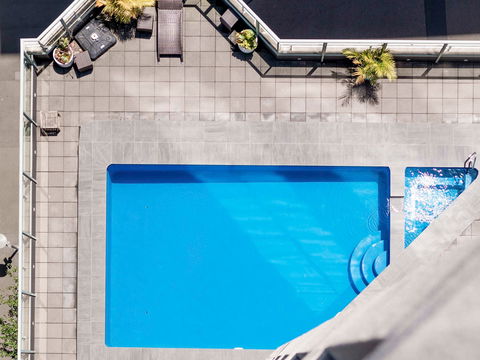 Novotel Sydney Central - Darwin Holiday 14