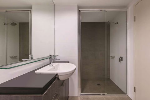 Adina Apartment Hotel Sydney Airport - Darwin Holiday 6