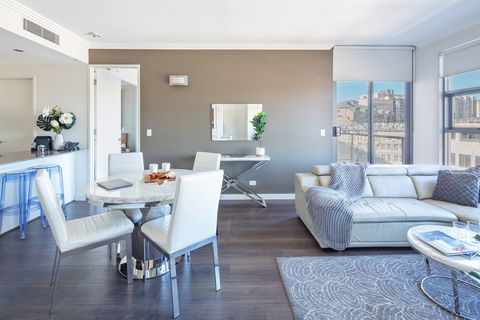 Zara Tower Serviced Apartments - Darwin Holiday 12