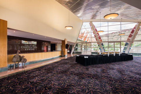 Crowne Plaza Alice Springs Lasseters - Darwin Holiday 1