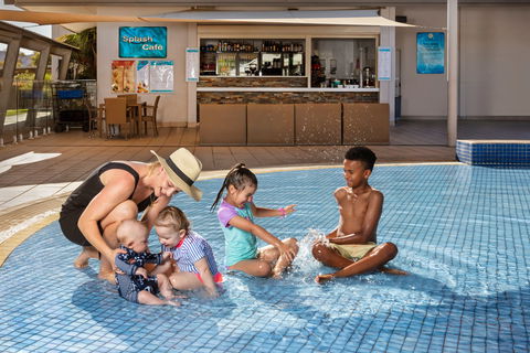 Crowne Plaza Alice Springs Lasseters - Darwin Holiday 6