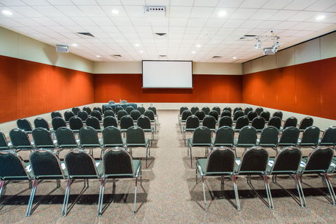 Crowne Plaza Alice Springs Lasseters - Darwin Holiday 8