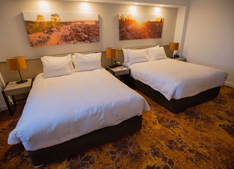 Crowne Plaza Alice Springs Lasseters - Darwin Holiday 12