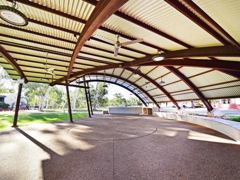 Mercure Alice Springs Resort - Darwin Holiday 13