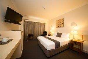 Emerald Maraboon Motor Inn - Darwin Holiday 8