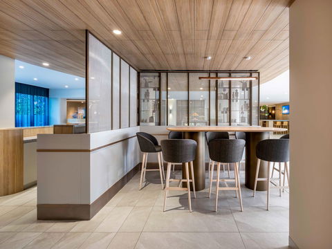 Novotel Melbourne Preston - Darwin Holiday 13