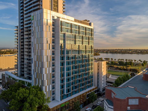 Ibis Styles East Perth Hotel - Darwin Holiday 1