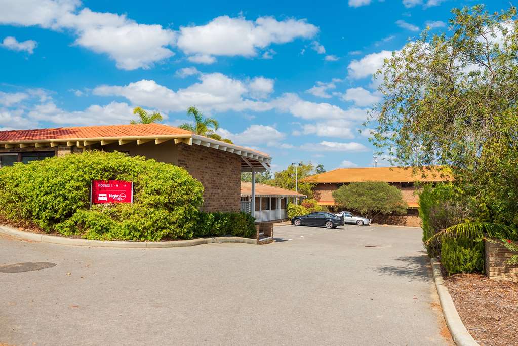 Pearsall WA Darwin Holiday