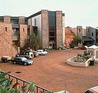 Desert Cave Hotel - Darwin Holiday