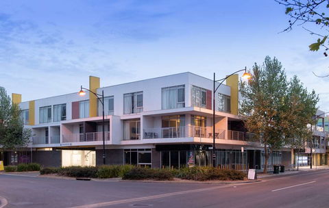 Mawson Lakes Hotel - Darwin Holiday 1