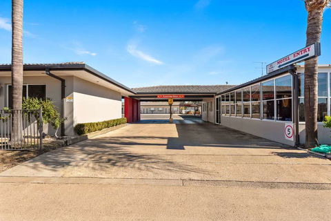 Econo Lodge Moree Spa Motor Inn - Darwin Holiday 1